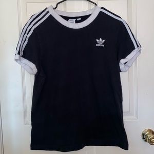 📸Adidas T Shirt📸